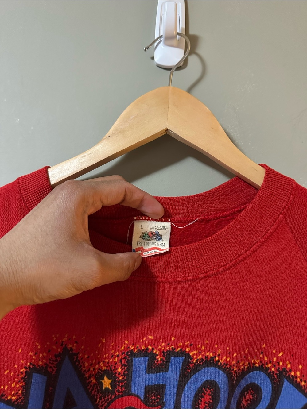Vintage Calgary Fruit of the Loom Red Graphic Crewneck Sweatshirt Made in USA - Picture 3 of 4
